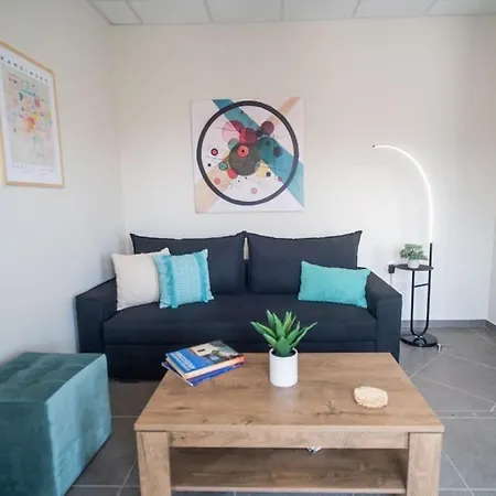 Apartment Luxury In #1 *